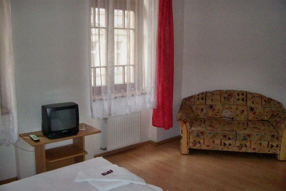 Hotel Jizera كارلوفي فاري