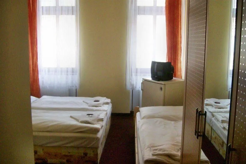 Hotel Jizera كارلوفي فاري